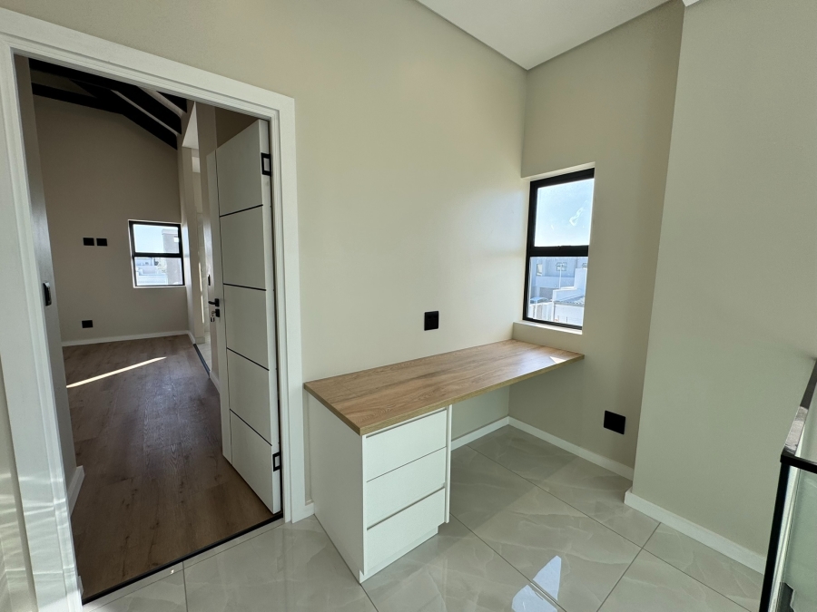 3 Bedroom Property for Sale in Sandown Western Cape